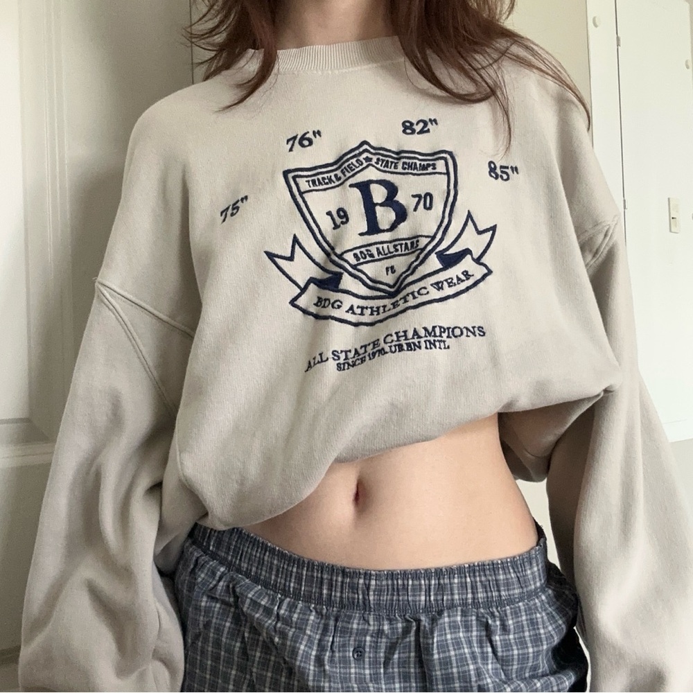 Crewneck university sweater